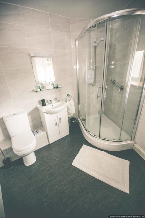 Weycroft Mill House Bed And Breakfast Axminster Room photo