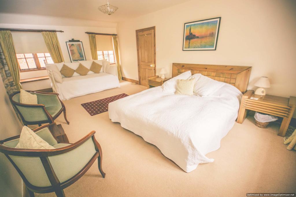 Weycroft Mill House Bed And Breakfast Axminster Room photo